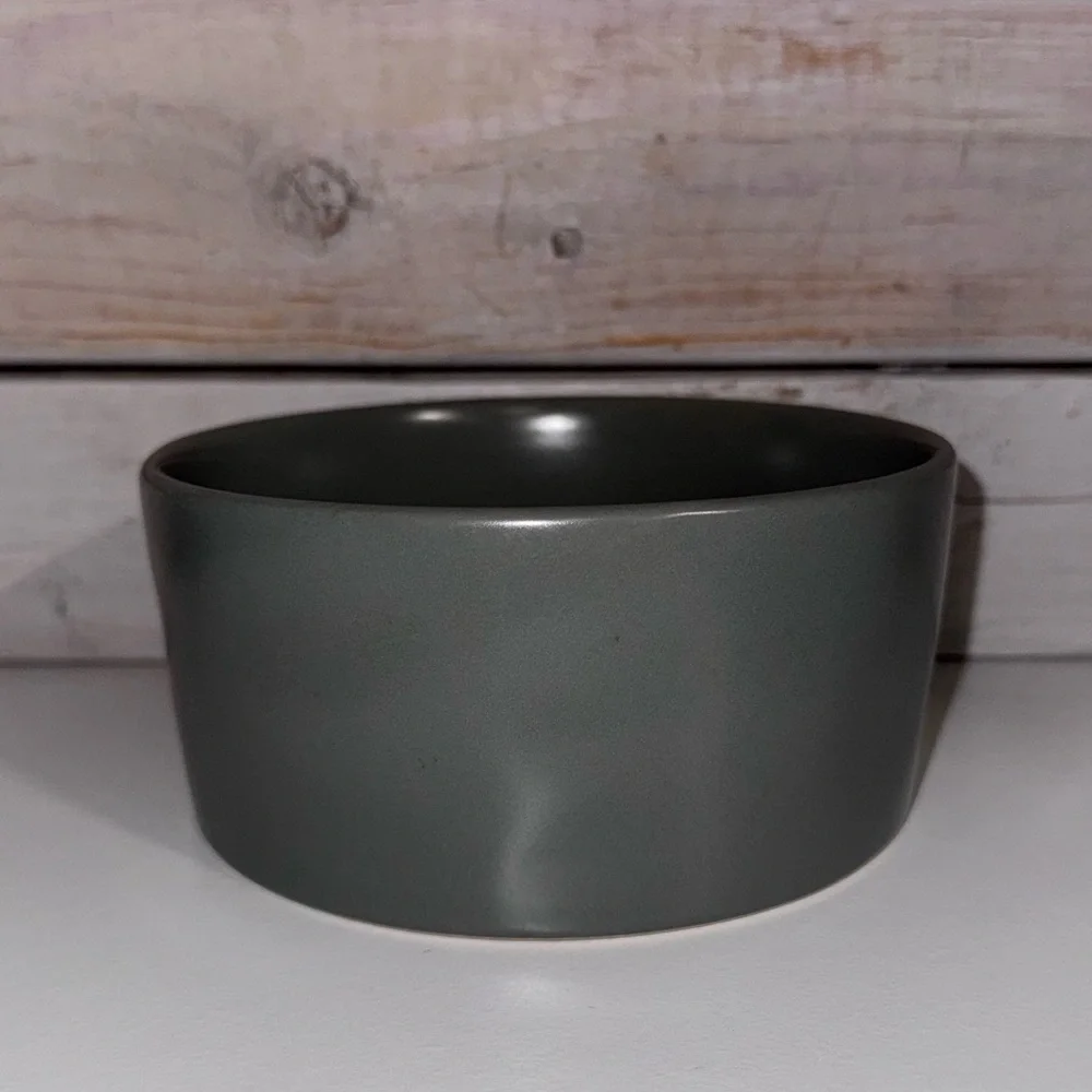 Rae Dunn BONE APPETIT Dog Dish ~ Med, 6” NWOT 🦴